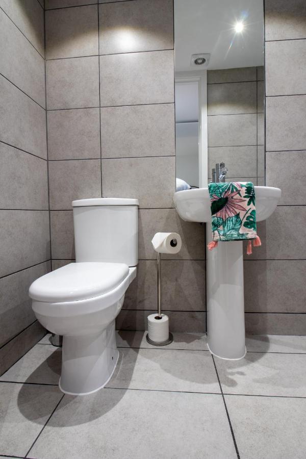 Stylish Studio In The Heart Of The English Riviera トーキー エクステリア 写真